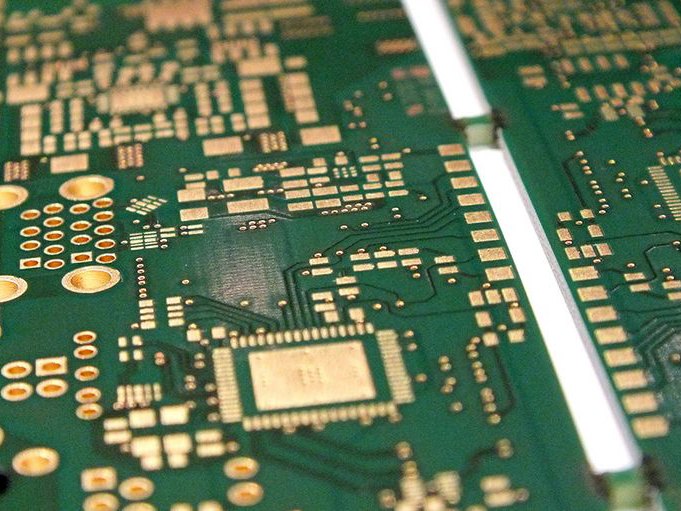 Doppelseitige Leiterplatte mit SMD-Pads